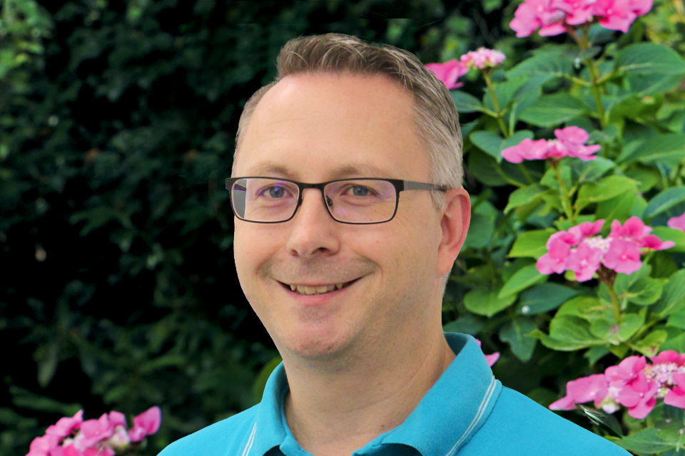 Dr. med. Oliver Adamek